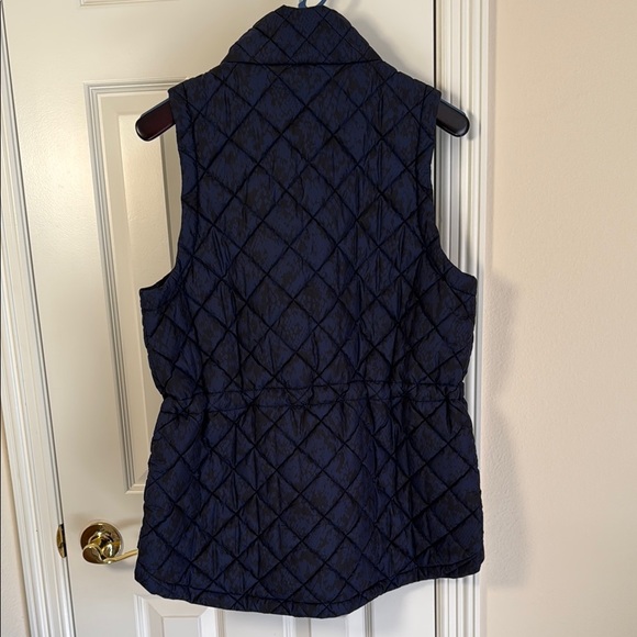 Athleta black & navy quilted puffy vest - Picture 8 of 11
